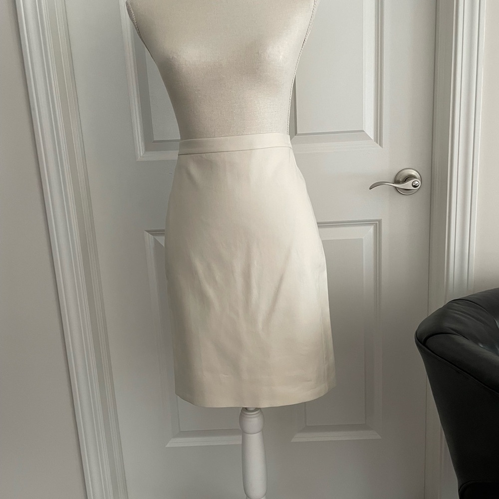 J. CREW IVORY COTTON PENCIL SKIRT - SIZE 2 PETITE